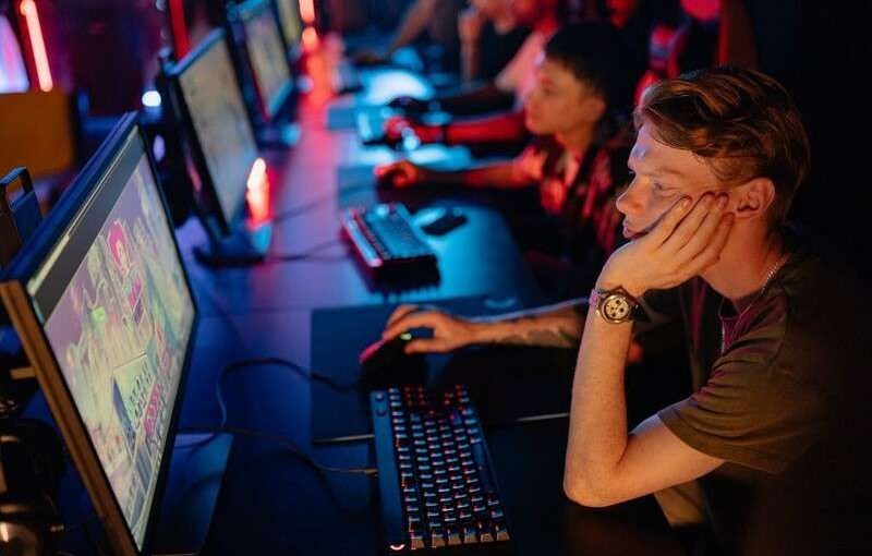 Cara Sehat Bermain Game Online Tanpa Risiko Kecanduan